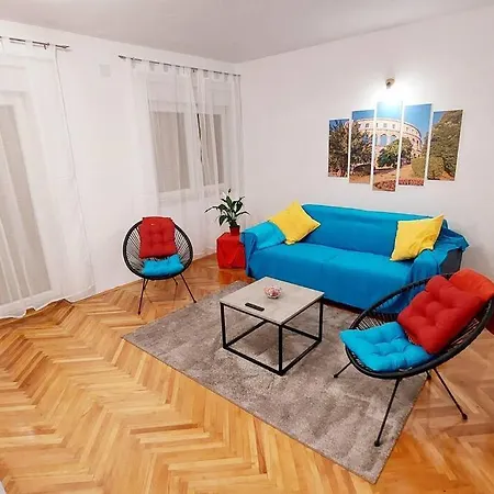 Apartment Happy Days Pula