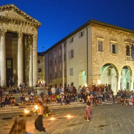 Happy Days Appartement *